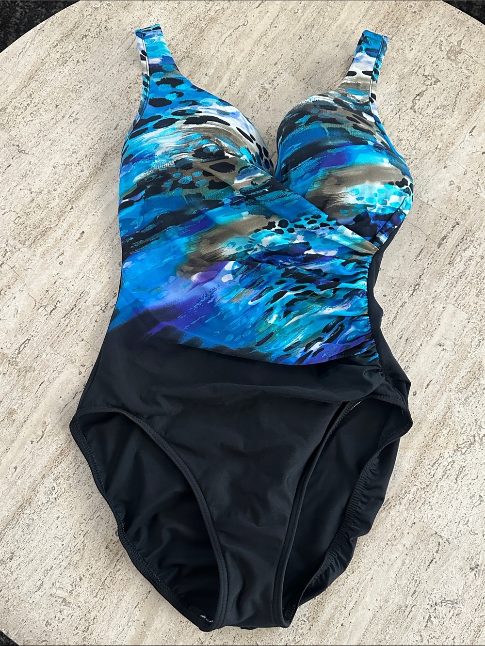 Miraclesuit Escape Underwire Abstract Ocean Print  Swimsuit Black Blue Size 12 - Picture 2 of 16